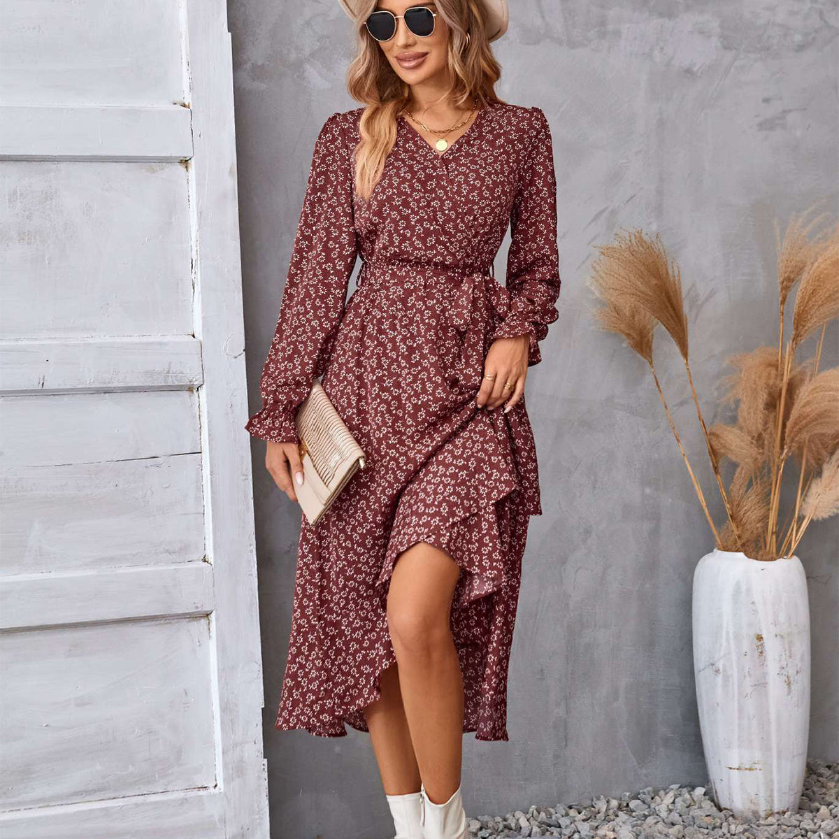 Robe Élégance Florale Manches Longues et Volants