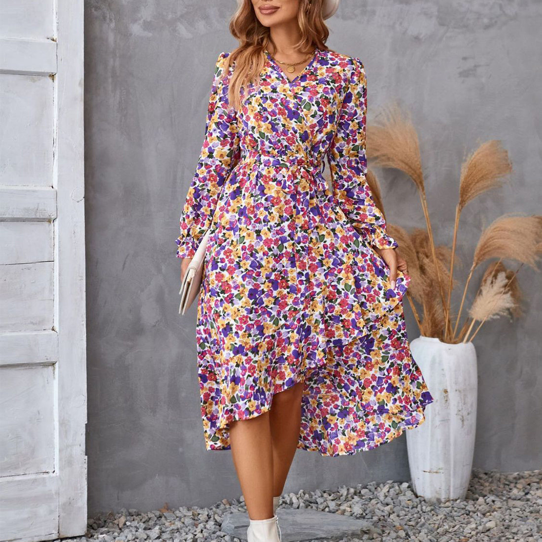 Robe Élégance Florale Manches Longues et Volants