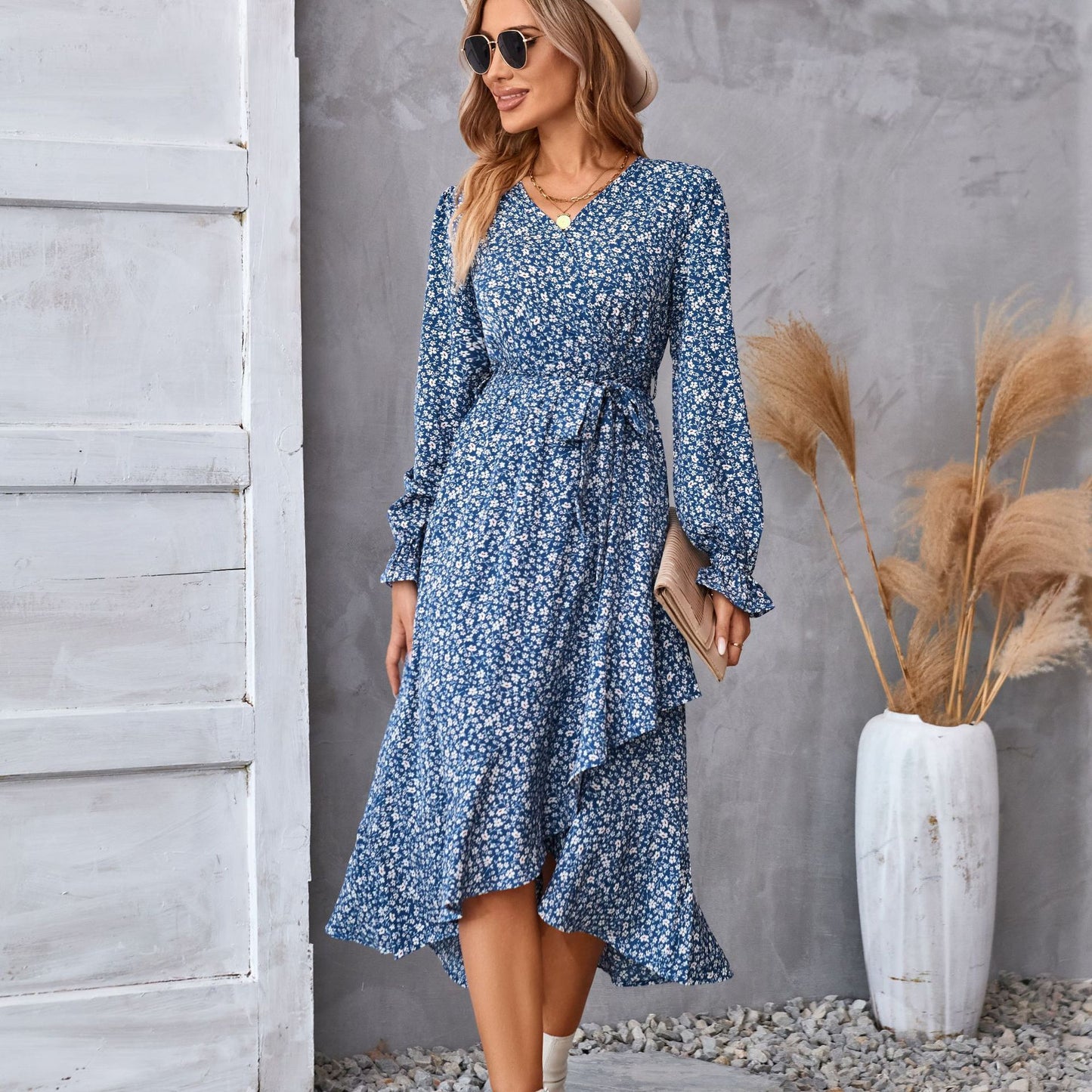 Robe Élégance Florale Manches Longues et Volants