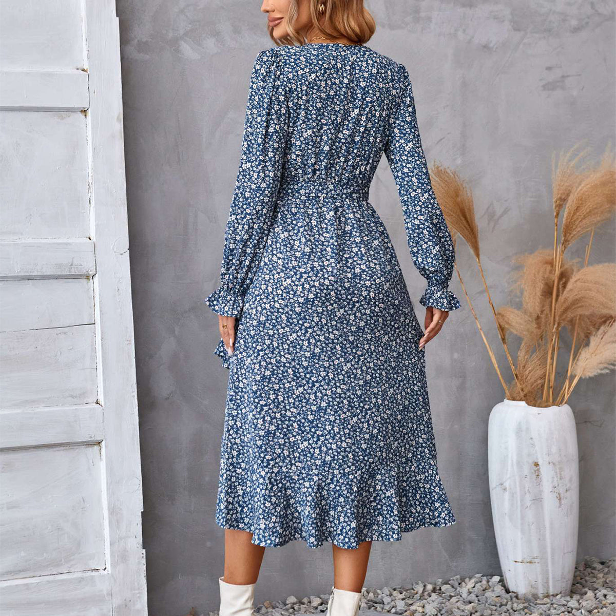 Robe Élégance Florale Manches Longues et Volants